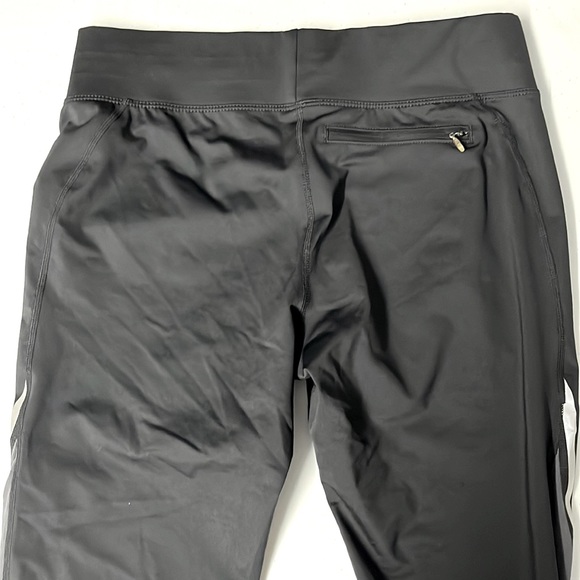 ASICS black crop bottom work out spandex - Picture 6 of 7